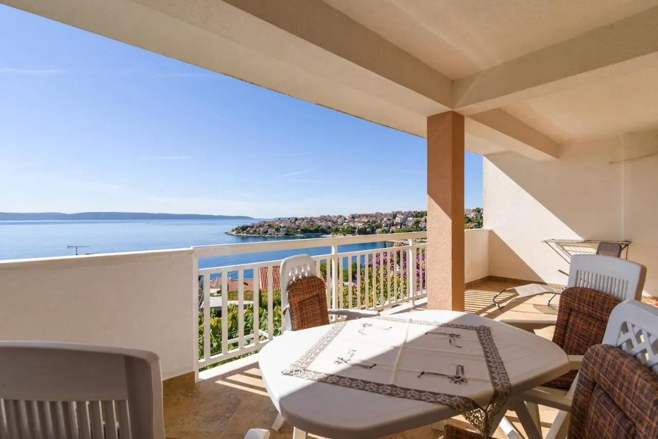 Apartments Marija Okrug Gornji Croatia